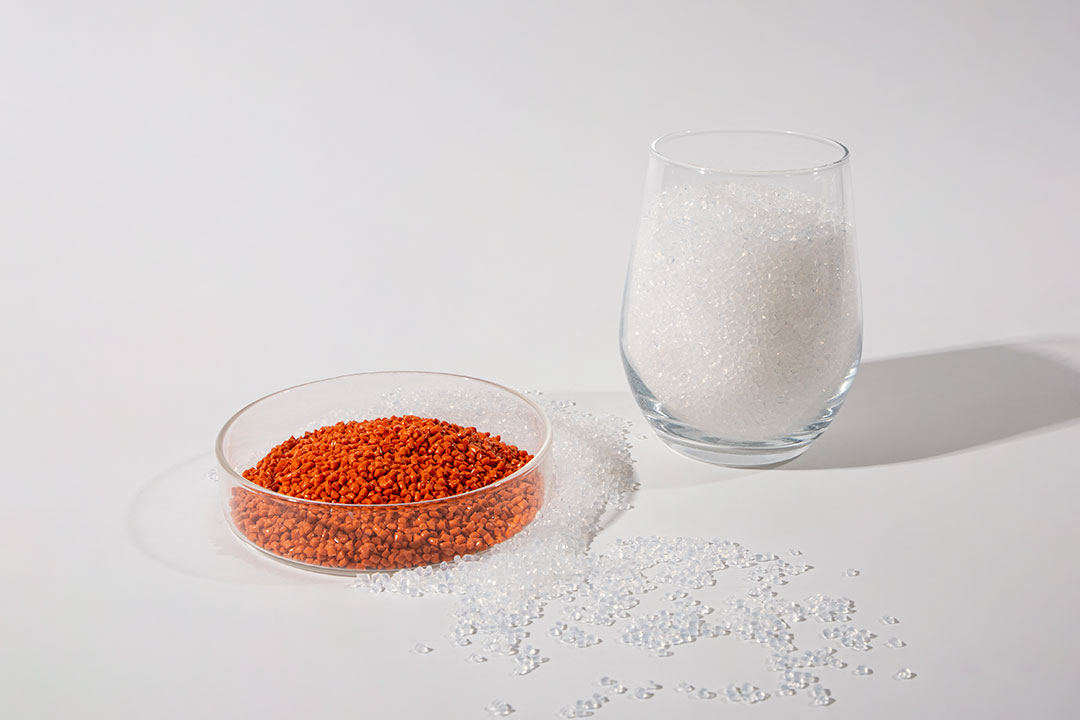 聚四氟乙烯PFA試劑瓶和普通材質(zhì)的有什么區(qū)別？